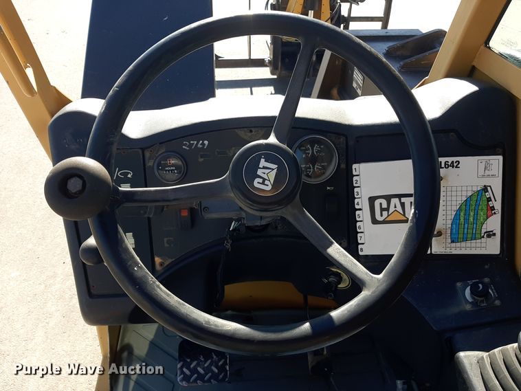image for item GG9956 2007 Caterpillar TL642  telehandler