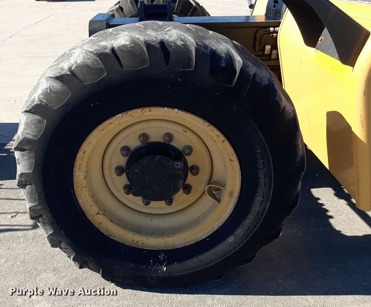 image for item GG9956 2007 Caterpillar TL642  telehandler