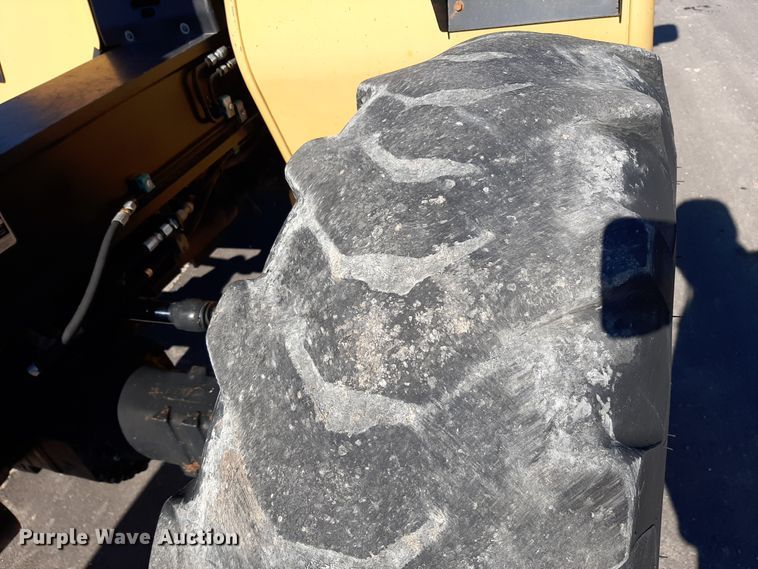 image for item GG9956 2007 Caterpillar TL642  telehandler