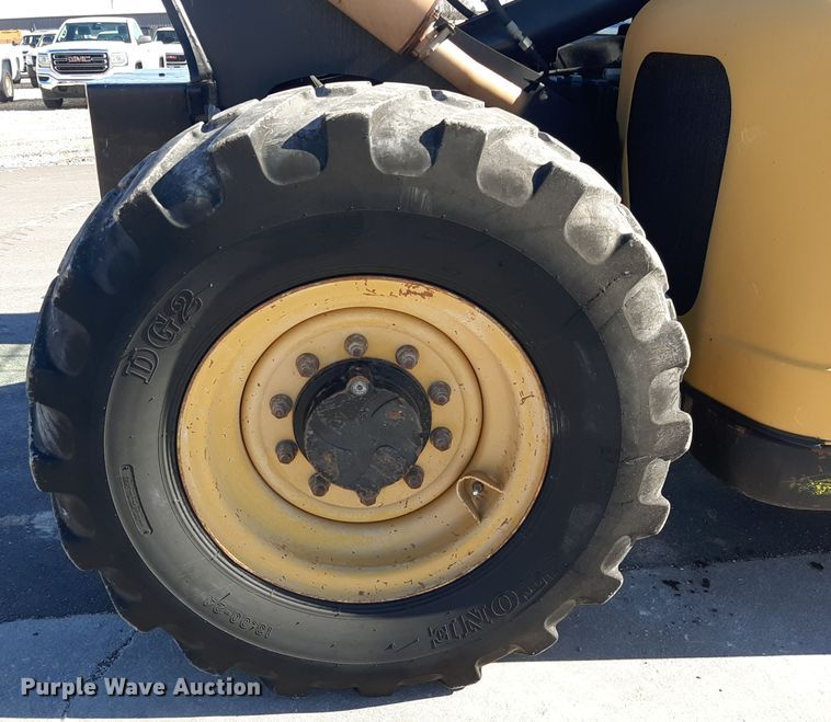 image for item GG9956 2007 Caterpillar TL642  telehandler