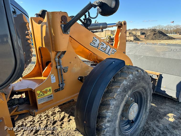 image for item GG9959 2016 Case 321F  wheel loader