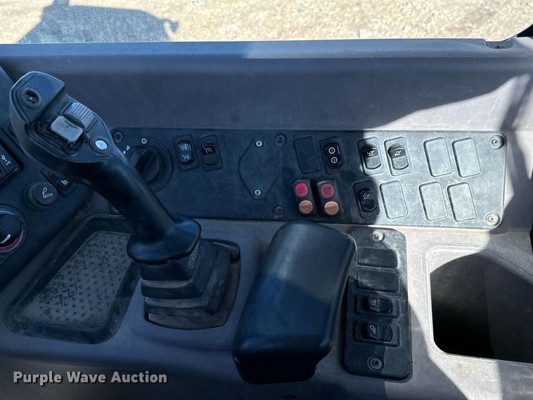 image for item GG9959 2016 Case 321F  wheel loader