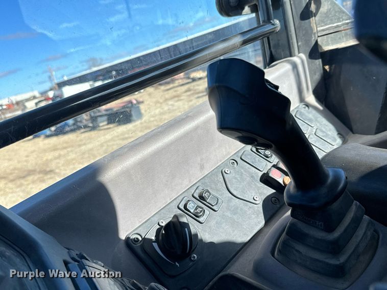 image for item GG9959 2016 Case 321F  wheel loader