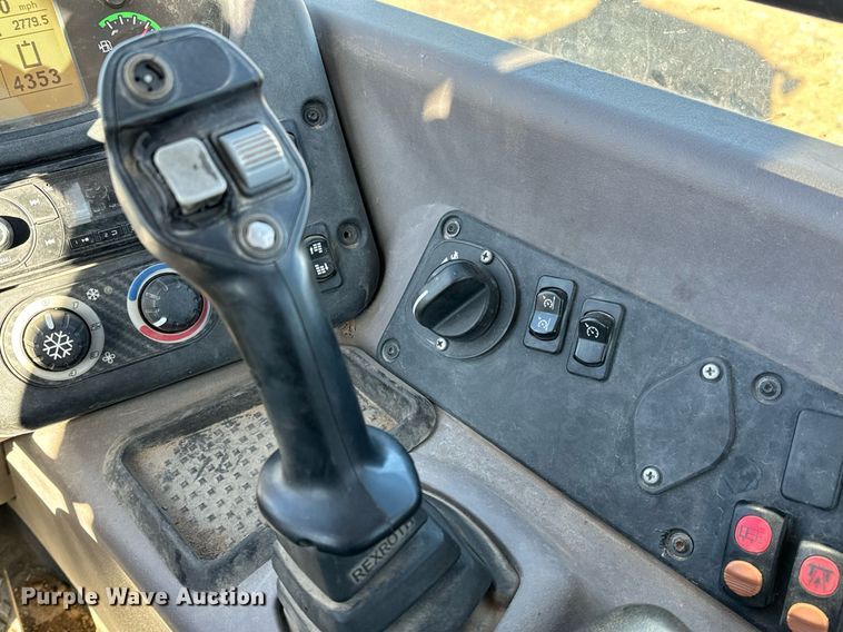 image for item GG9959 2016 Case 321F  wheel loader