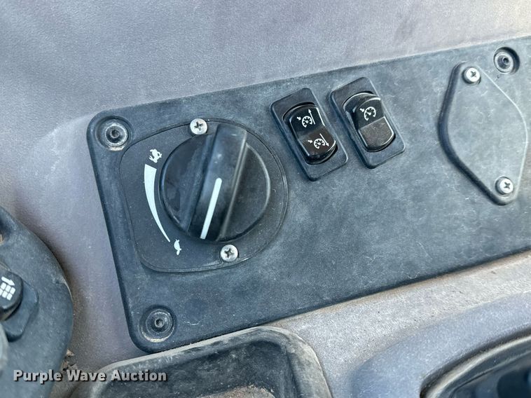 image for item GG9959 2016 Case 321F  wheel loader