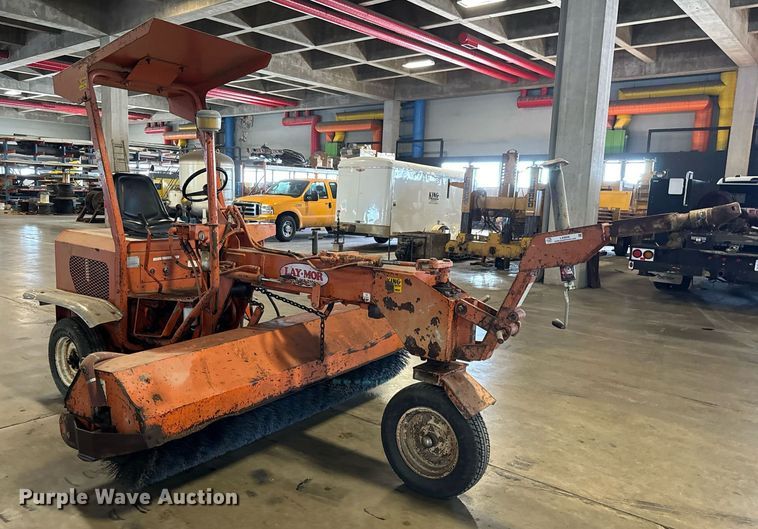 image for item GG9982 Lay-mor  broom