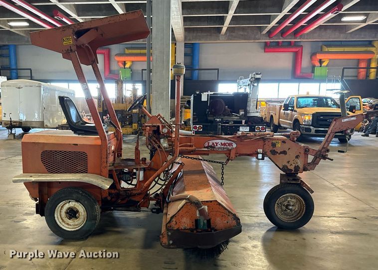 image for item GG9982 Lay-mor  broom