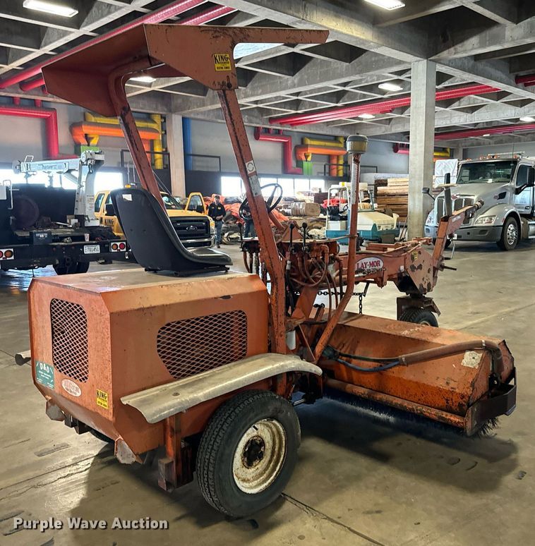 image for item GG9982 Lay-mor  broom