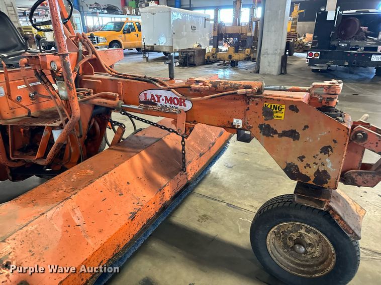 image for item GG9982 Lay-mor  broom