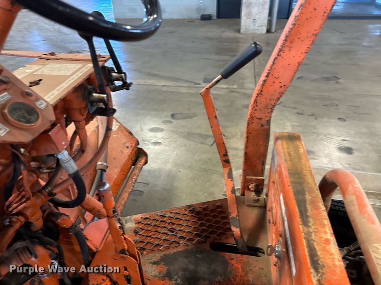 image for item GG9982 Lay-mor  broom