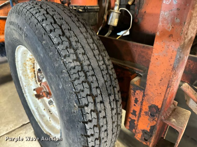 image for item GG9982 Lay-mor  broom