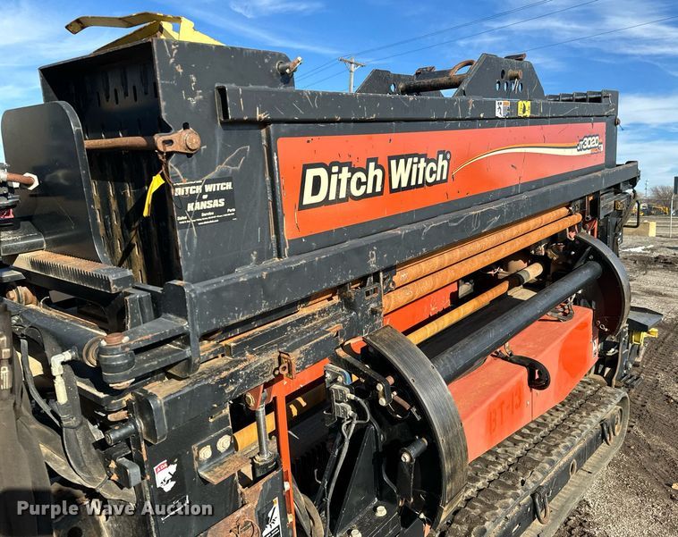 image for item GG9993 2011 Ditch Witch JT3020 Mach 1  directional boring unit