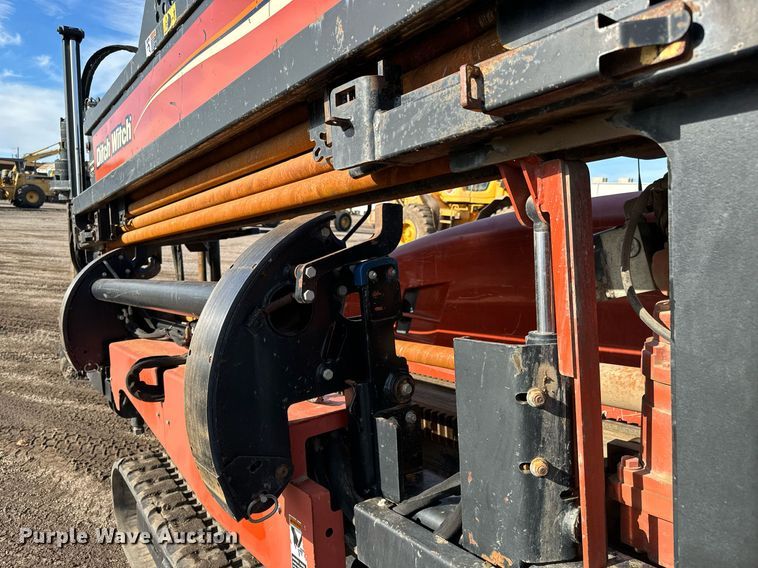 image for item GG9993 2011 Ditch Witch JT3020 Mach 1  directional boring unit
