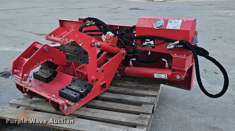 image for item IO9774 2023 Handy Attachments HSRC12  skid steer pole clamp