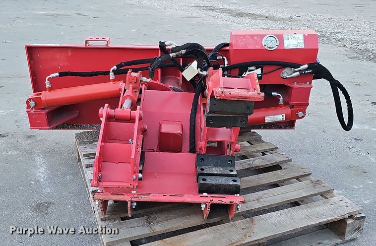 image for item IO9774 2023 Handy Attachments HSRC12  skid steer pole clamp