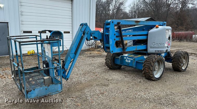 image for item JD9054 2005 Genie Z-45/25  boom lift