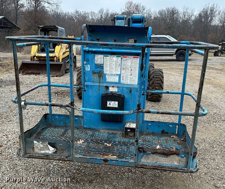 image for item JD9054 2005 Genie Z-45/25  boom lift