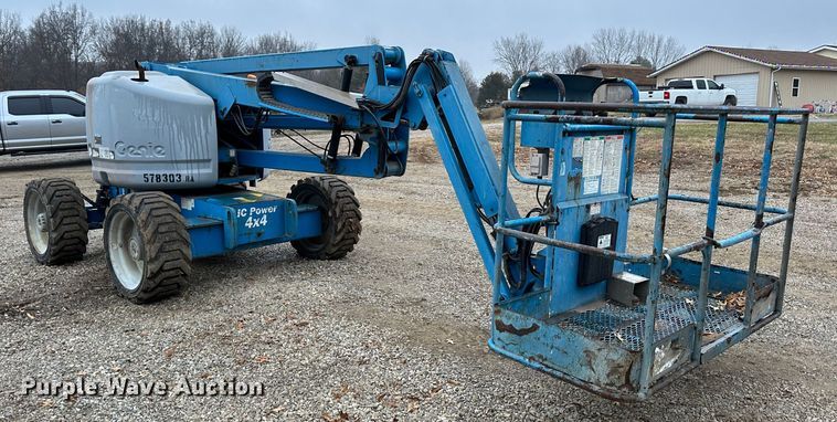 image for item JD9054 2005 Genie Z-45/25  boom lift