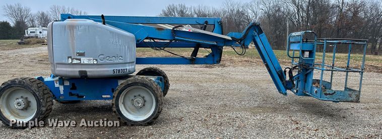 image for item JD9054 2005 Genie Z-45/25  boom lift