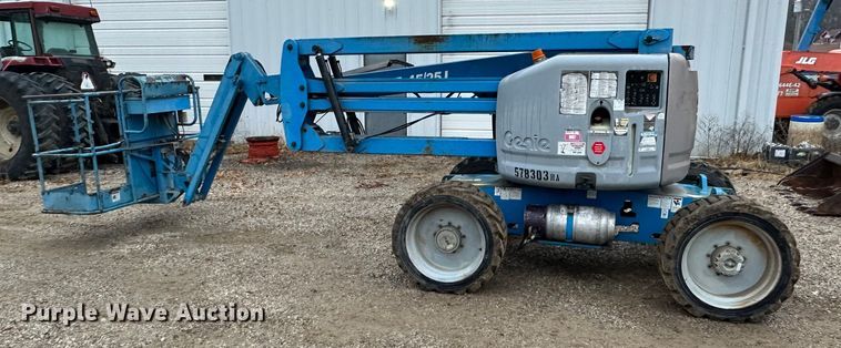 image for item JD9054 2005 Genie Z-45/25  boom lift
