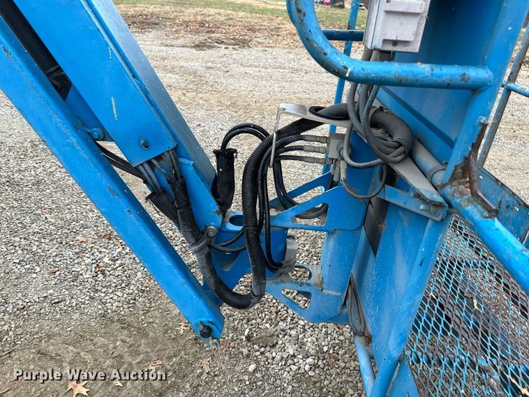 image for item JD9054 2005 Genie Z-45/25  boom lift