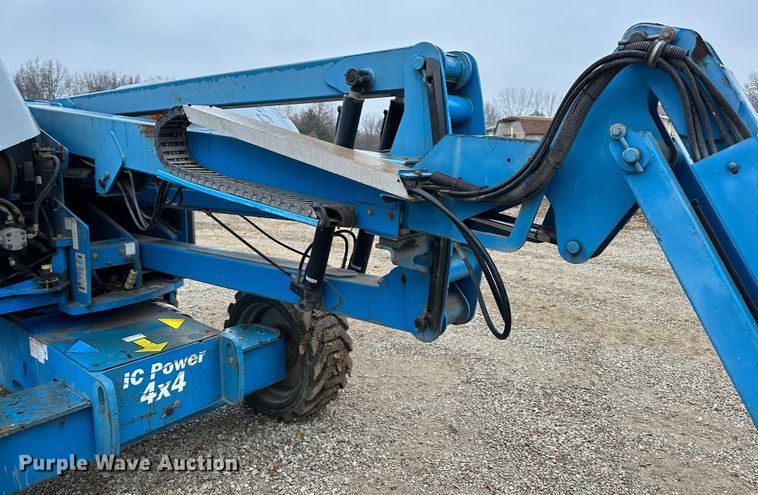 image for item JD9054 2005 Genie Z-45/25  boom lift