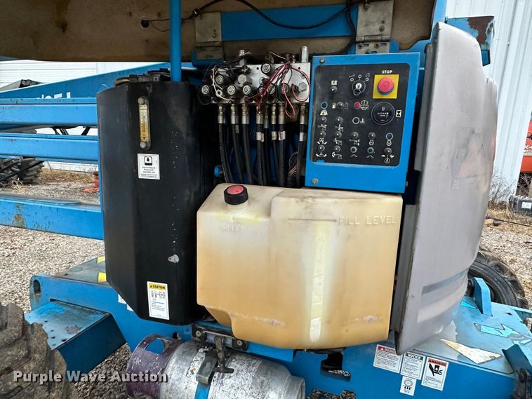 image for item JD9054 2005 Genie Z-45/25  boom lift