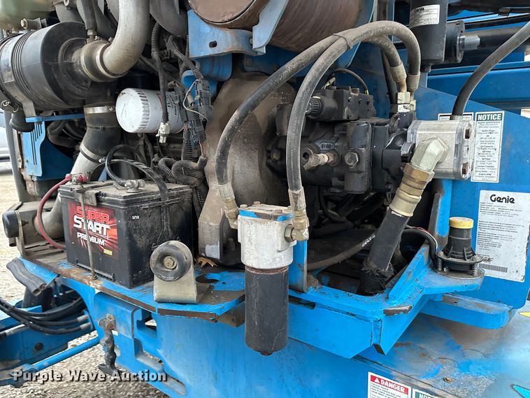 image for item JD9054 2005 Genie Z-45/25  boom lift