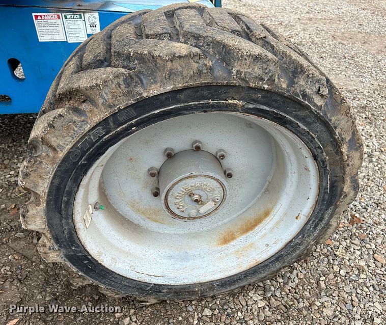 image for item JD9054 2005 Genie Z-45/25  boom lift