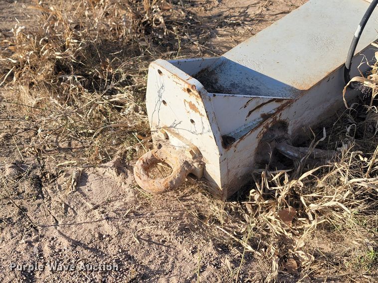 image for item JG9641 1994 Landoll  tilt deck equipment trailer