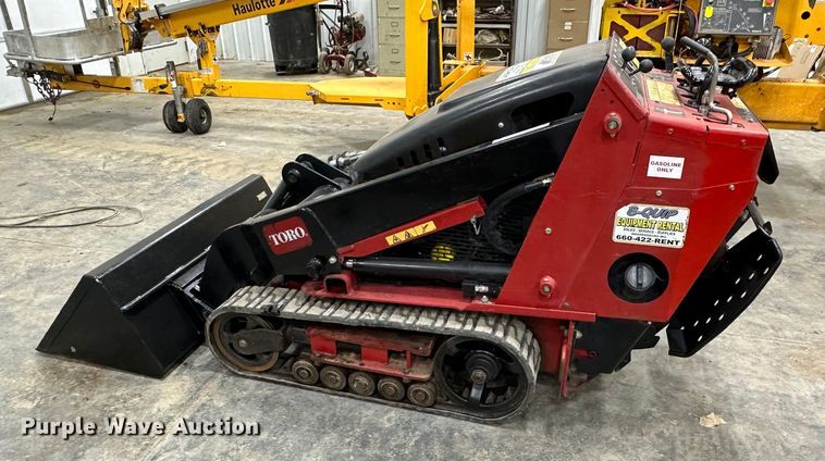 image for item JR9827 2019 Toro TX427  compact utility loader