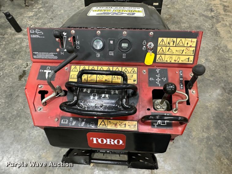 image for item JR9827 2019 Toro TX427  compact utility loader