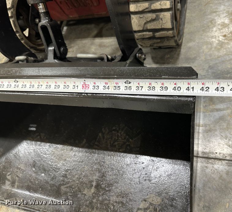 image for item JR9827 2019 Toro TX427  compact utility loader