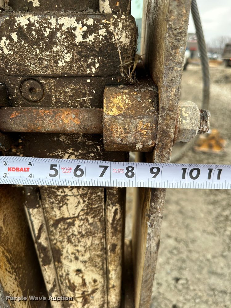 image for item JR9830 Kent  breaker