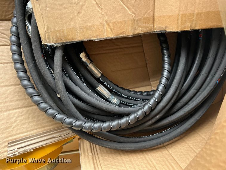 image for item JT9041 HTV Machinery CAT320  excavator quick coupler