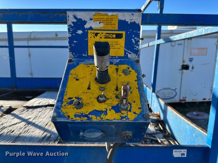 image for item JT9205 Up Right SL26  scissor lift