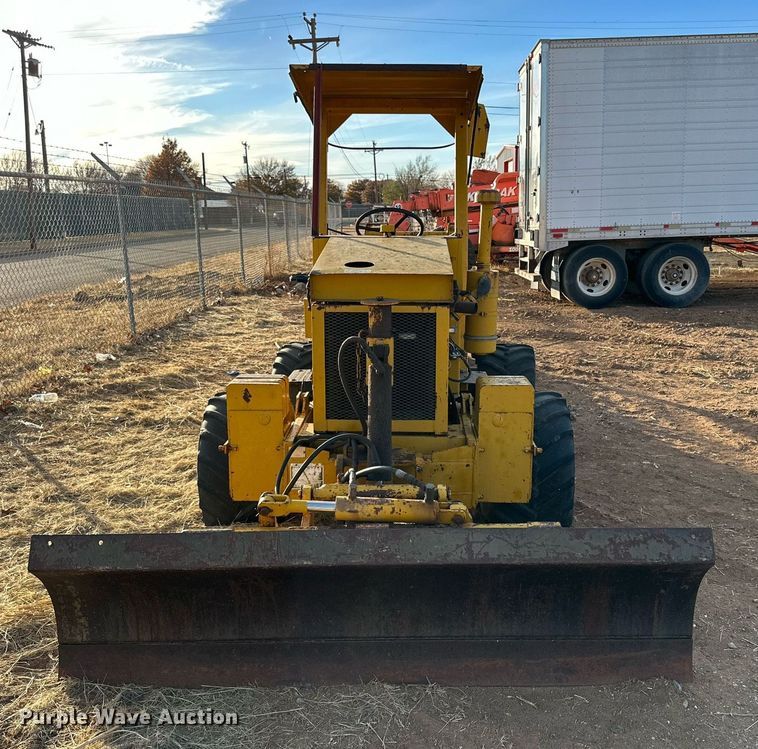 image for item JT9211 1986 Vermeer M455  trencher