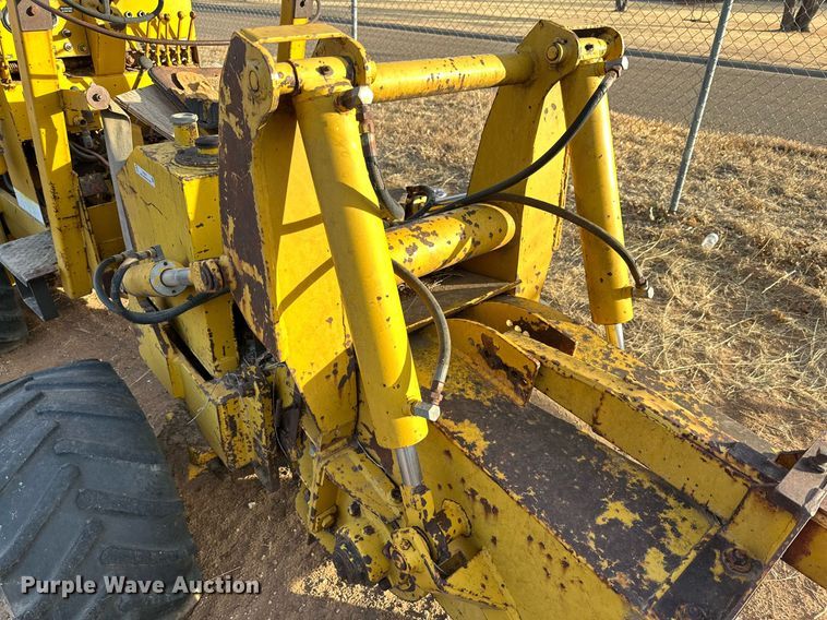 image for item JT9211 1986 Vermeer M455  trencher