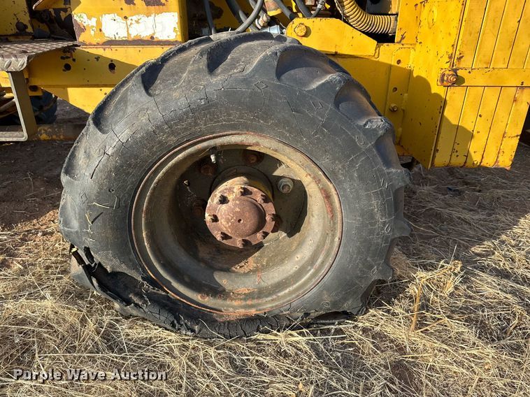 image for item JT9211 1986 Vermeer M455  trencher