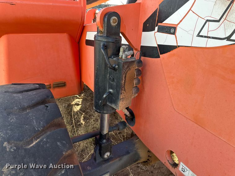 image for item JT9212 Sky Trak 10054  telehandler