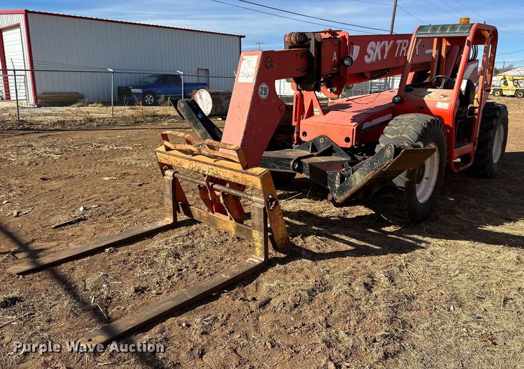 image for item JT9214 2001 Sky Trak 10042  telehandler