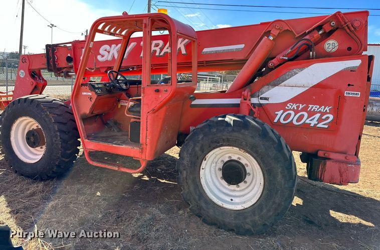 image for item JT9214 2001 Sky Trak 10042  telehandler
