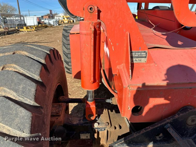 image for item JT9214 2001 Sky Trak 10042  telehandler