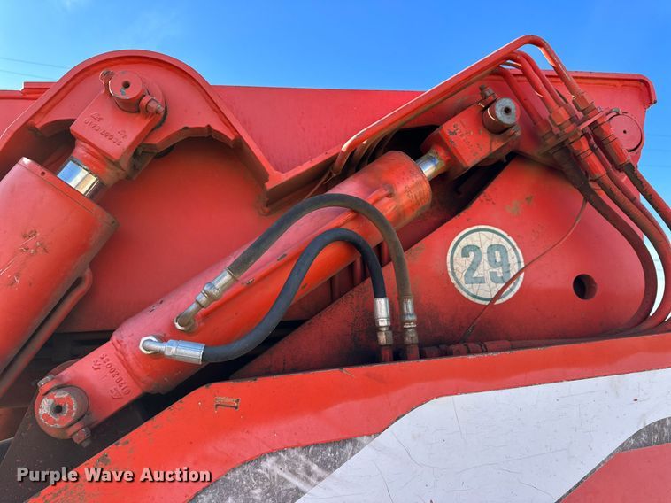 image for item JT9214 2001 Sky Trak 10042  telehandler