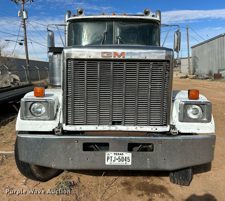image for item JT9218 1985 GMC General  dump truck
