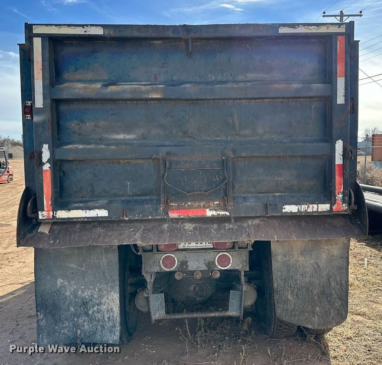 image for item JT9218 1985 GMC General  dump truck