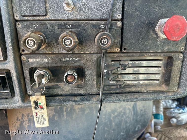 image for item JT9218 1985 GMC General  dump truck