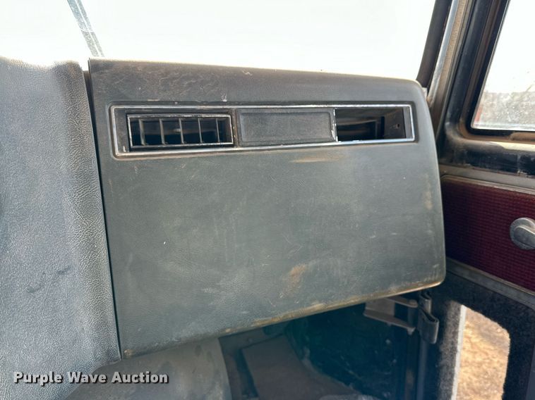 image for item JT9218 1985 GMC General  dump truck