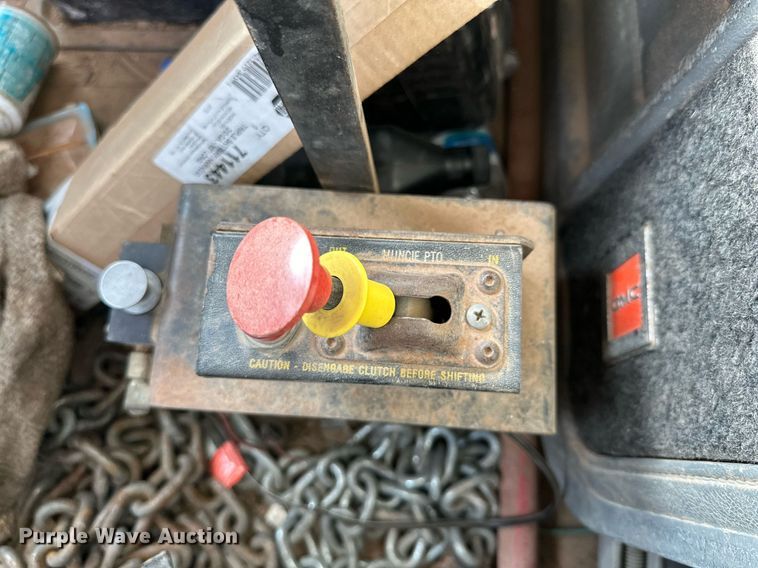 image for item JT9218 1985 GMC General  dump truck