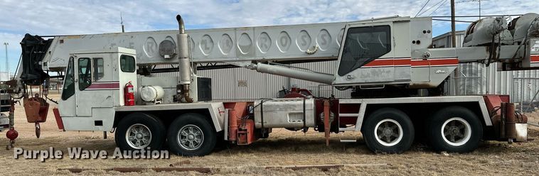 image for item JT9220 1981 Link-Belt HTC1040  crane